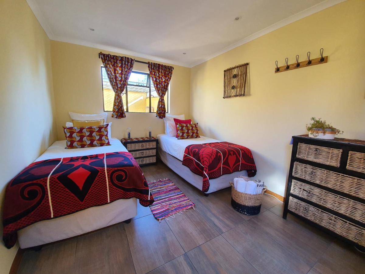 بيت شباب Lebo'S Soweto Backpackers المظهر الخارجي الصورة