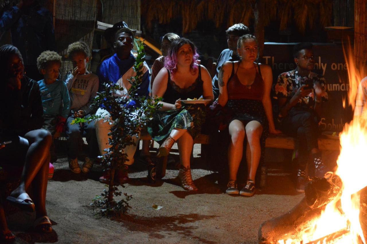 بيت شباب Lebo'S Soweto Backpackers المظهر الخارجي الصورة