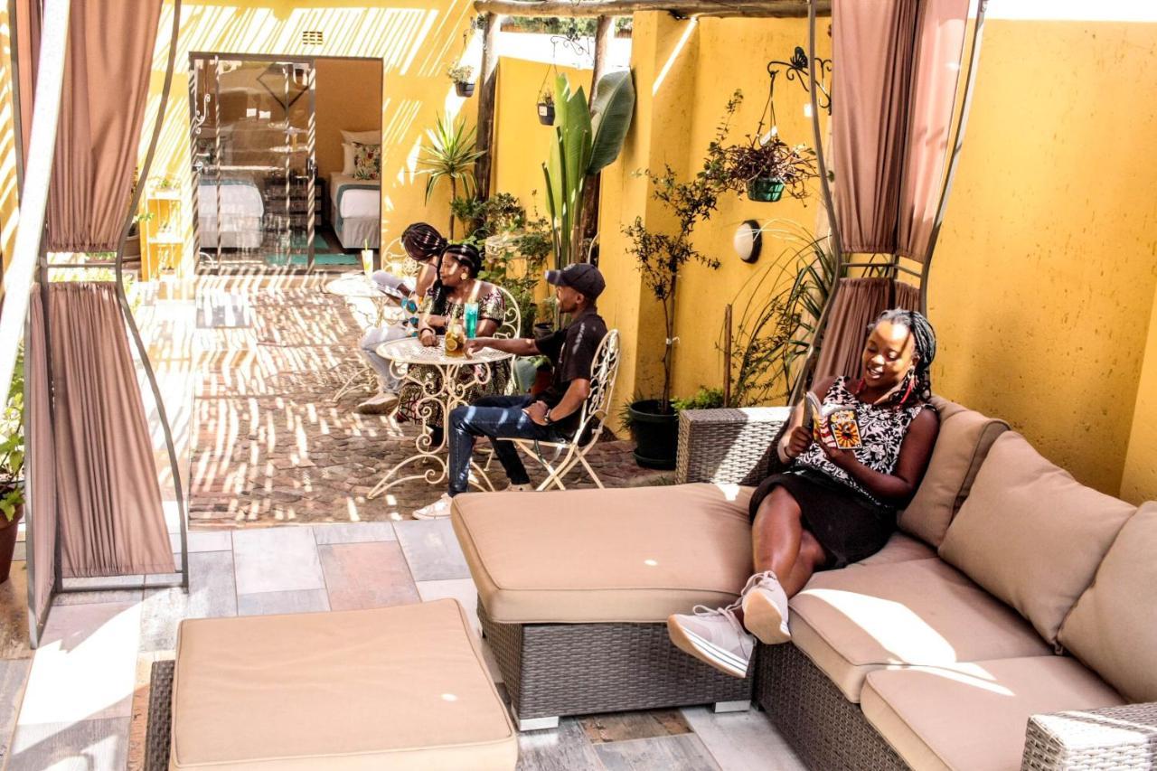 بيت شباب Lebo'S Soweto Backpackers المظهر الخارجي الصورة