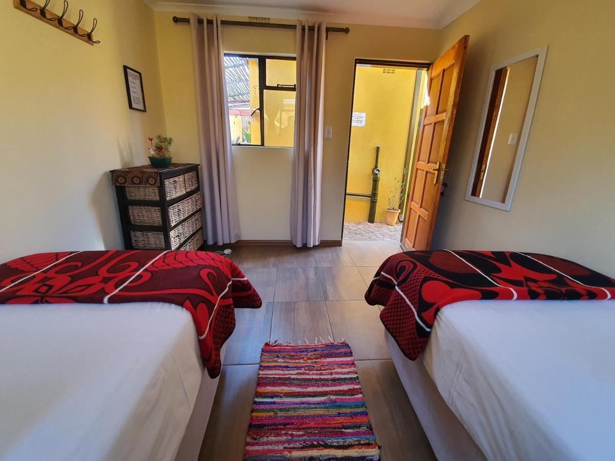 بيت شباب Lebo'S Soweto Backpackers المظهر الخارجي الصورة